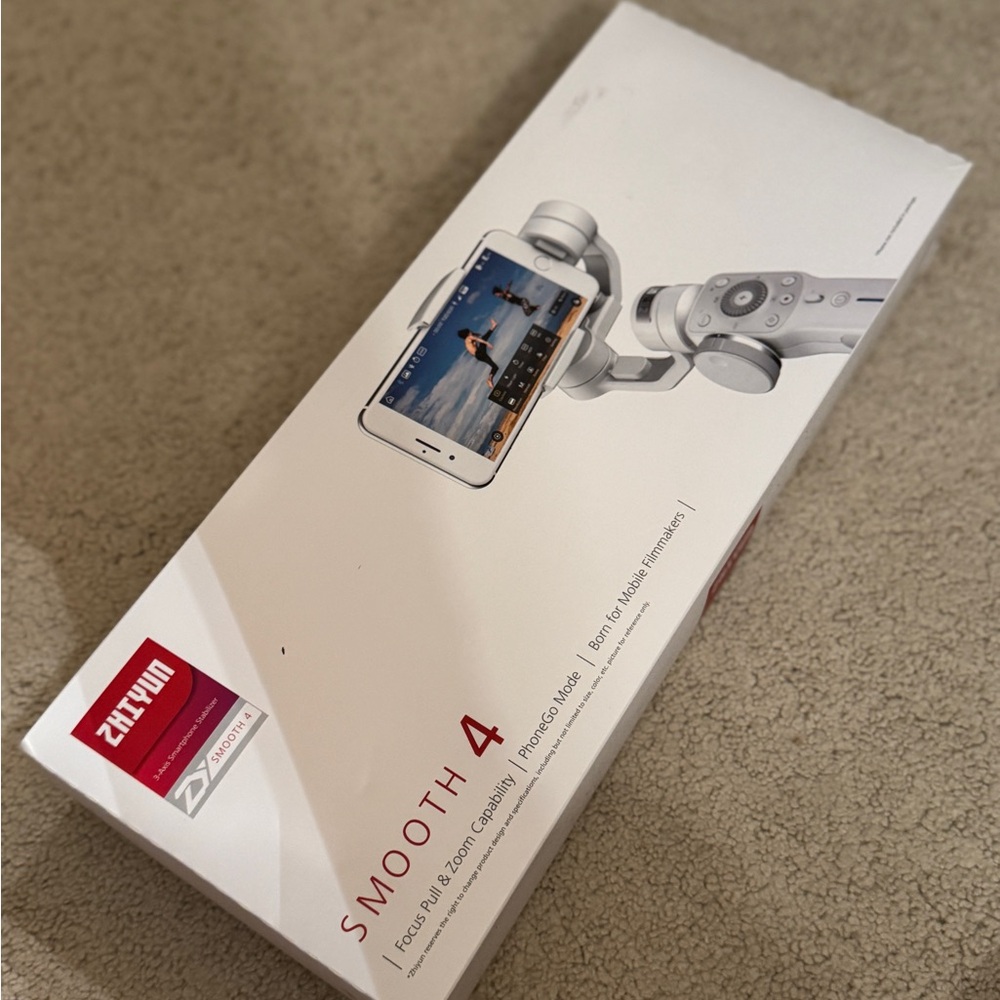 Used little. Smooth 4 White Smartphone Gimbal